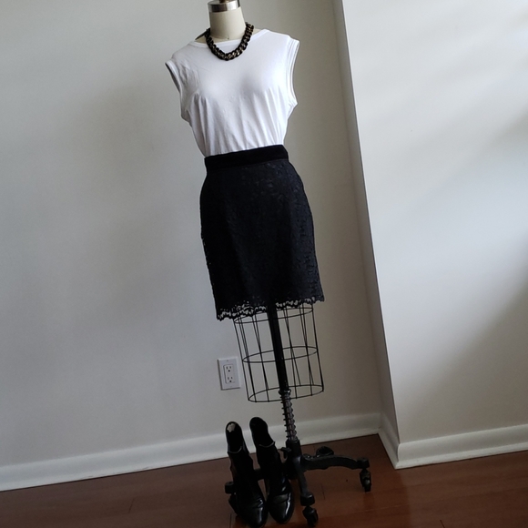 D&G Black Lace Skirt - Picture 1 of 9